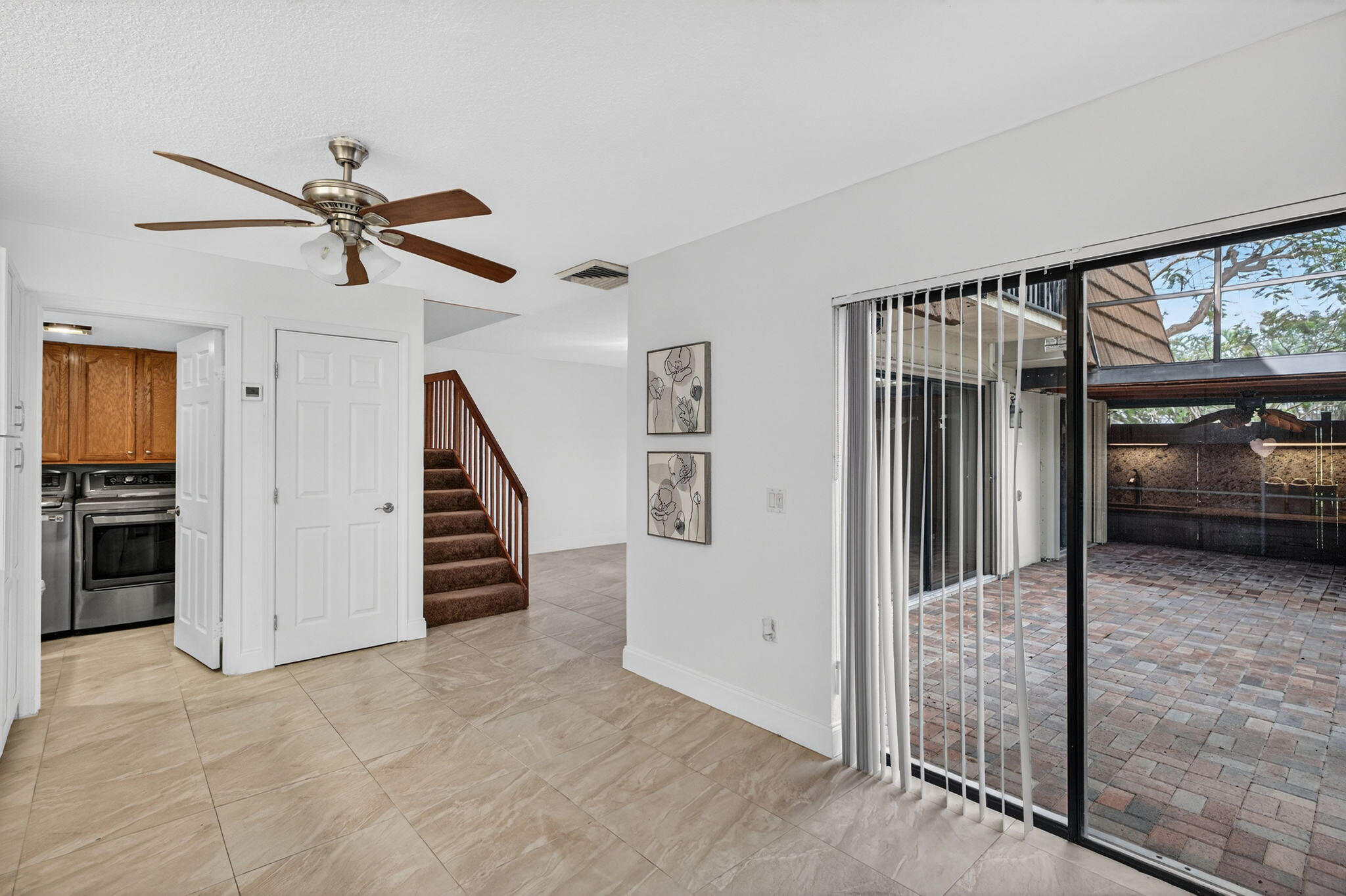 9101 Southwest 19th Place, Unit A Davie, FL 33324 - Photo 15 of 58 15 Kitchen