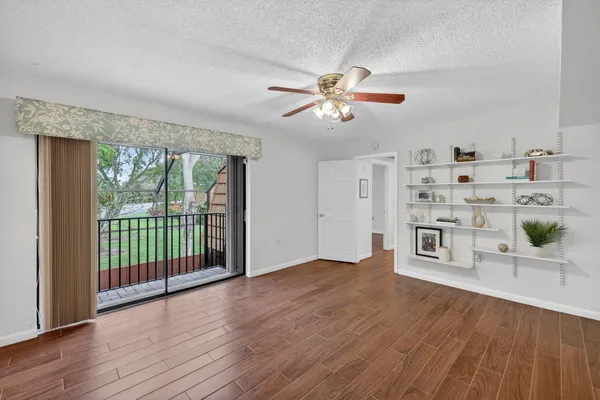 $395,000 | 9101 Southwest 19th Place, Unit A, Davie, FL 33324
