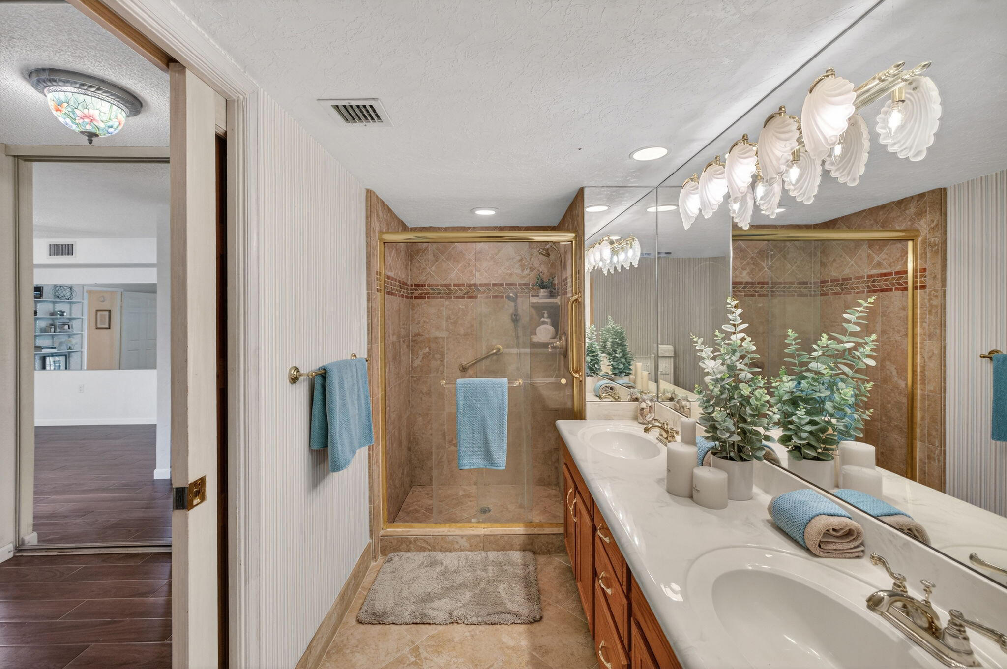9101 Southwest 19th Place, Unit A Davie, FL 33324 - Photo 25 of 58 25 Primary Bedroom Ensuite