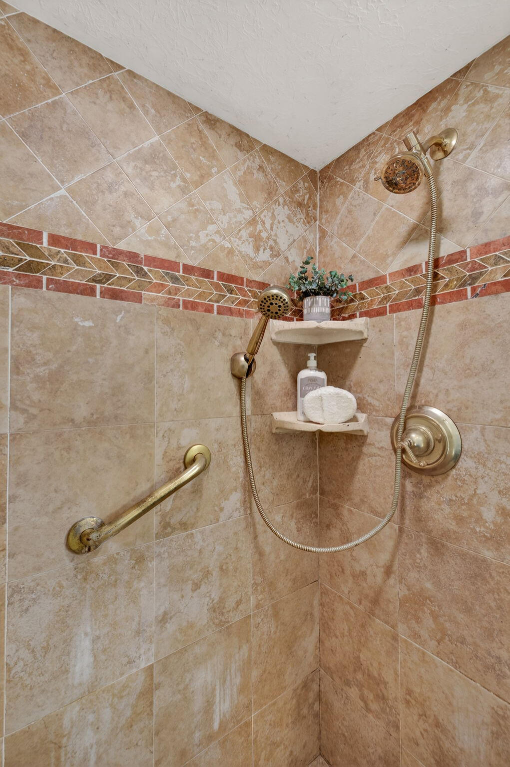 9101 Southwest 19th Place, Unit A Davie, FL 33324 - Photo 26 of 58 26 Primary Bedroom Ensuite