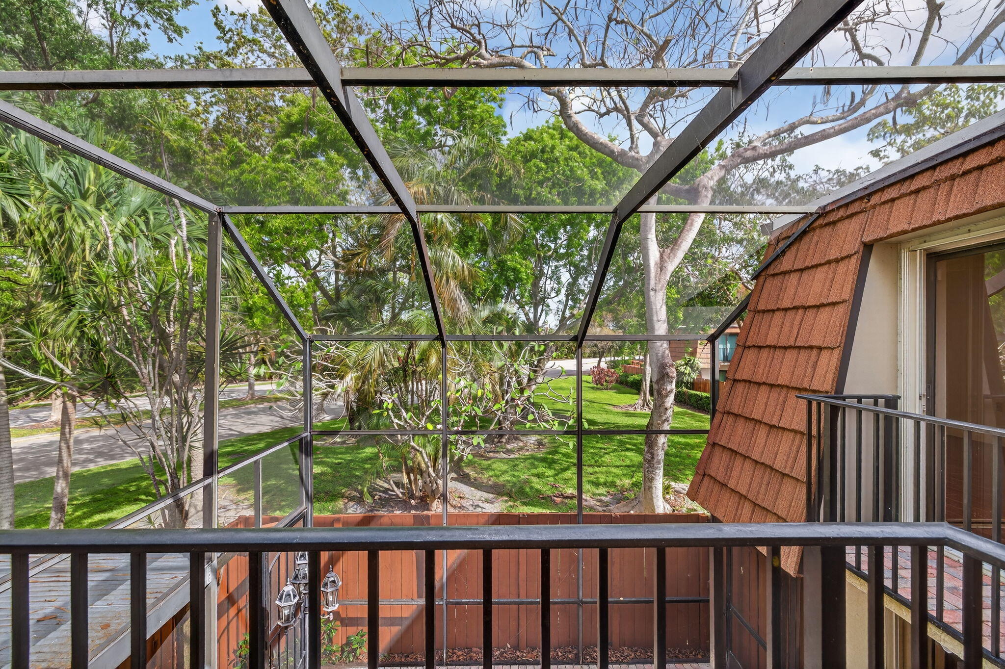 9101 Southwest 19th Place, Unit A Davie, FL 33324 - Photo 32 of 58 32 Screen Enclosed Patio