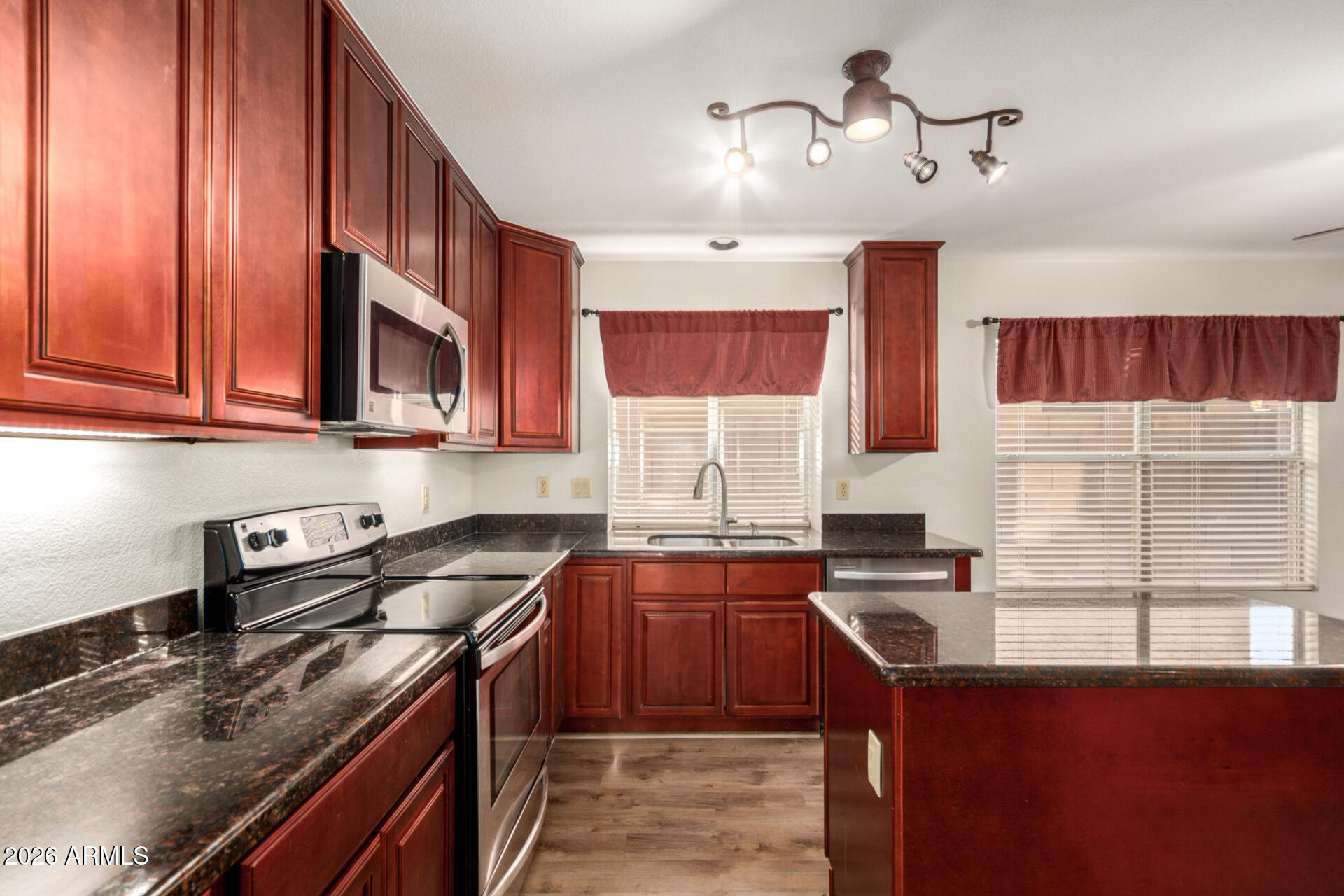 6554 East Raftriver Street Mesa, AZ 85215 - Photo 19 of 70 25 Raftriver