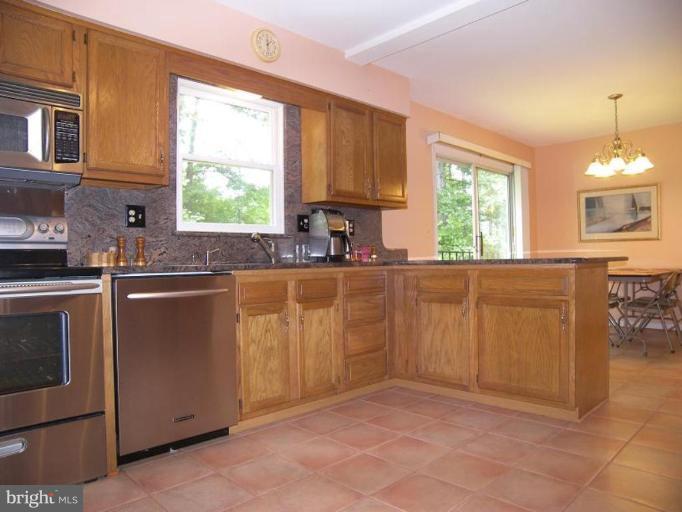 11900 Parallel Road Bowie, MD 20720 - Photo 5 of 22 Kitchen