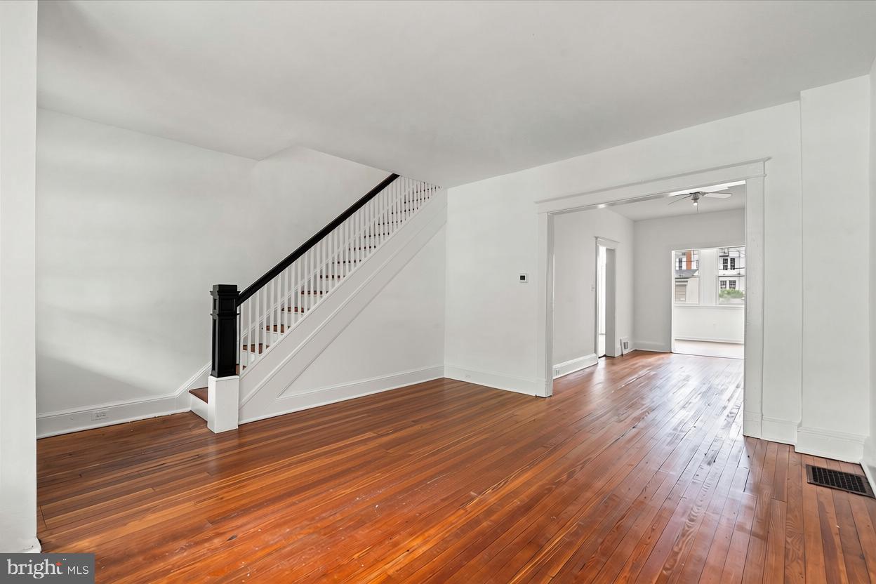 3538 T Street Northwest Washington, DC 20007 - Photo 3 of 36 Living room