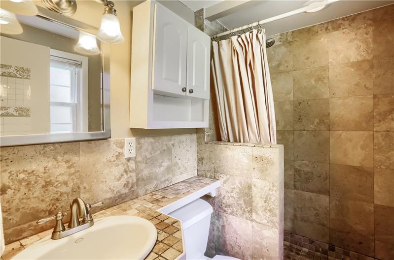 636 Fort Couch Road Pittsburgh, PA 15241 - Photo 17 of 25 Gallery Image 17