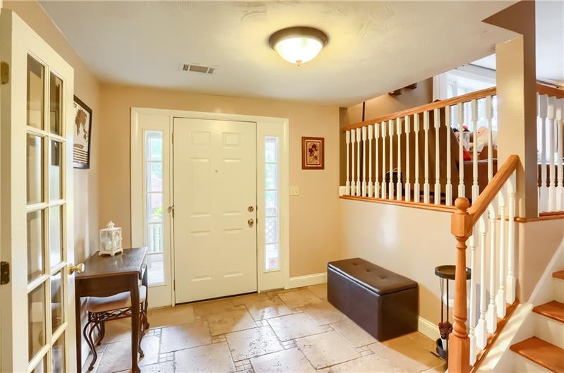 636 Fort Couch Road Pittsburgh, PA 15241 - Photo 3 of 25 Gallery Image 3