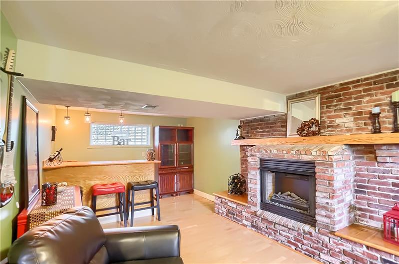 636 Fort Couch Road Pittsburgh, PA 15241 - Photo 6 of 25 Gallery Image 6