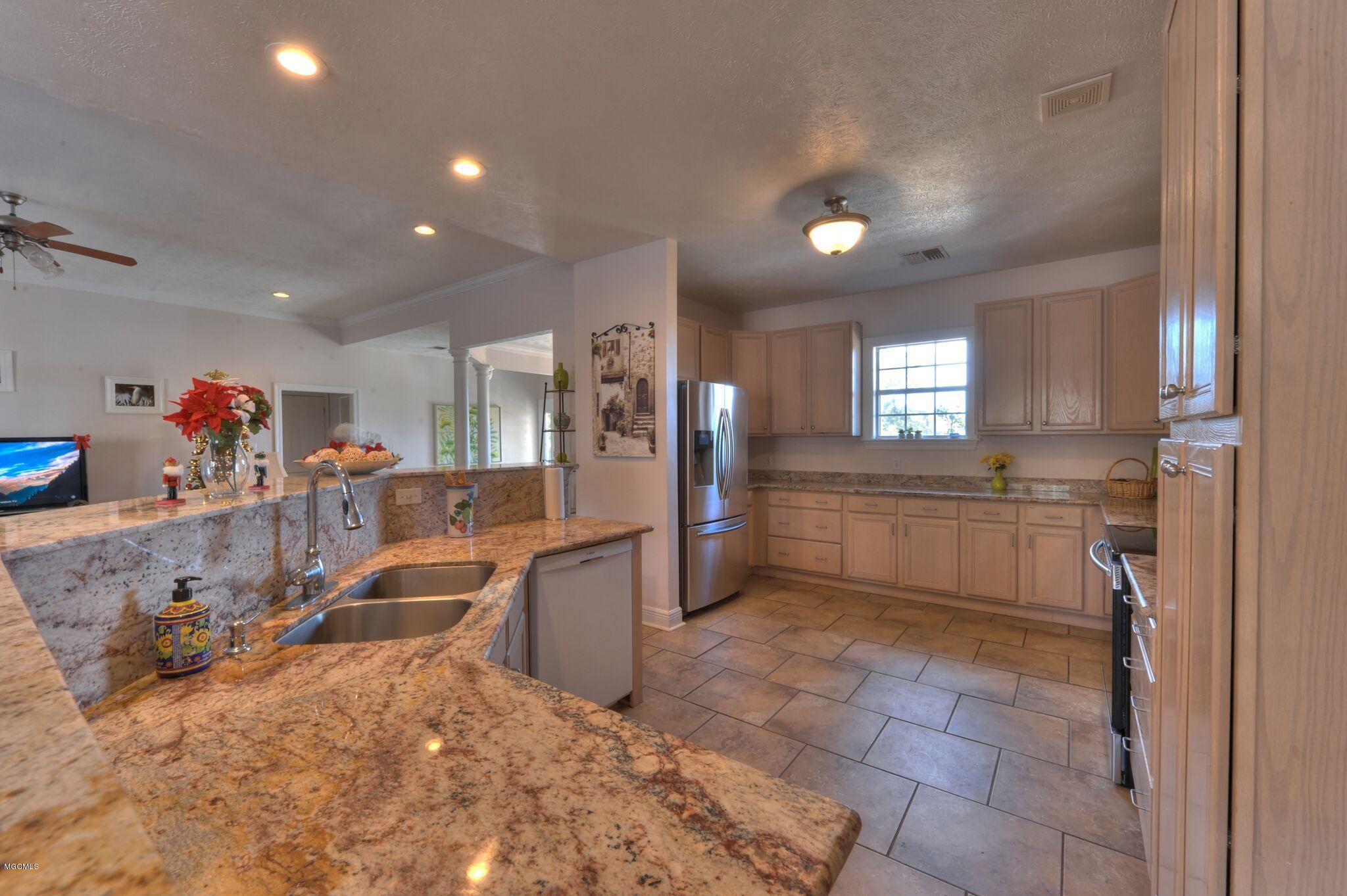 8348 Ridgewood Road Kiln, MS 39556 - Photo 8 of 23 8348 Ridgewood Dr 8_preview