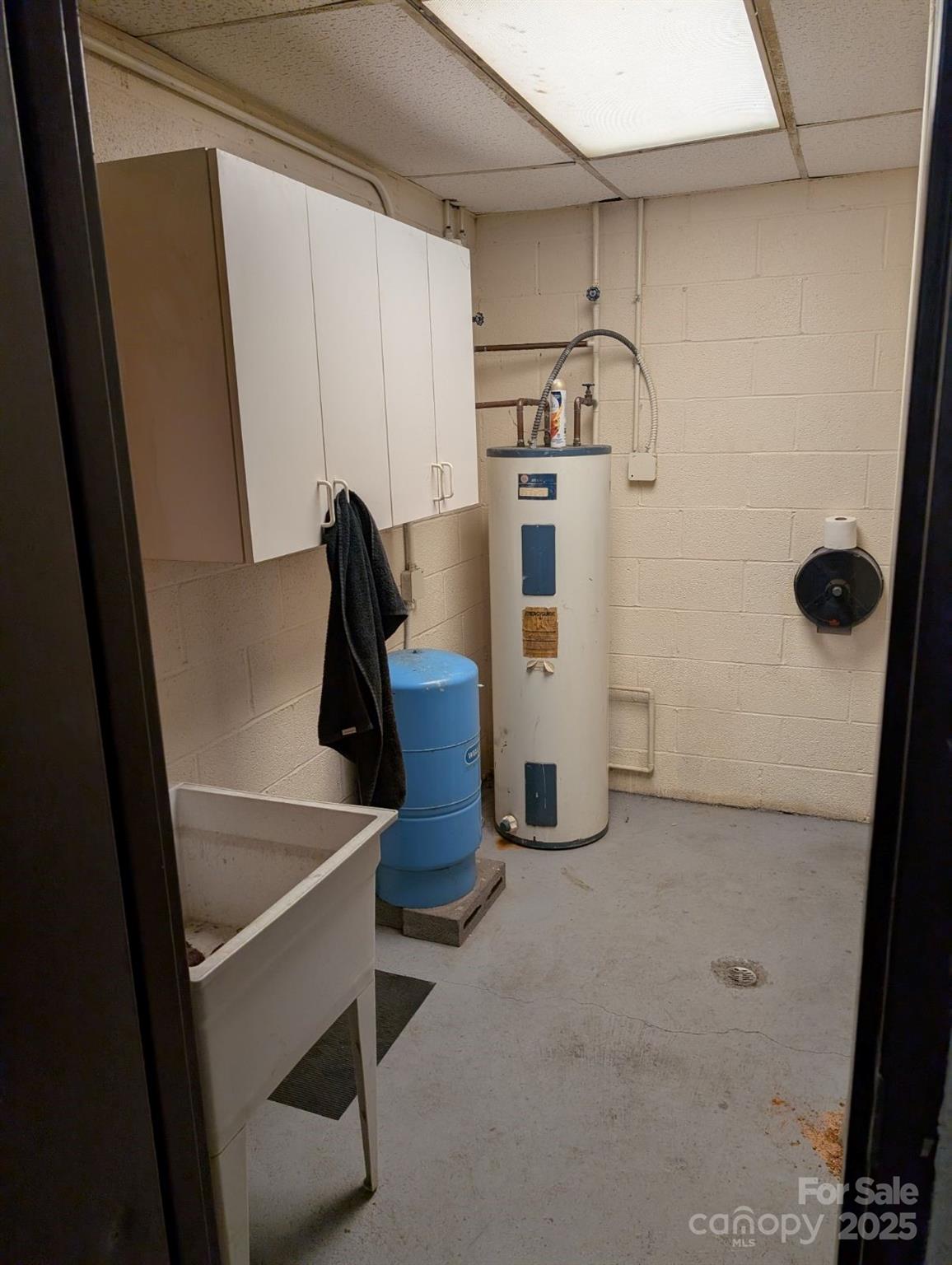 994 Rhyne Road Clover, SC 29710 - Photo 19 of 46 a view of storage and utility room with washer and dryer