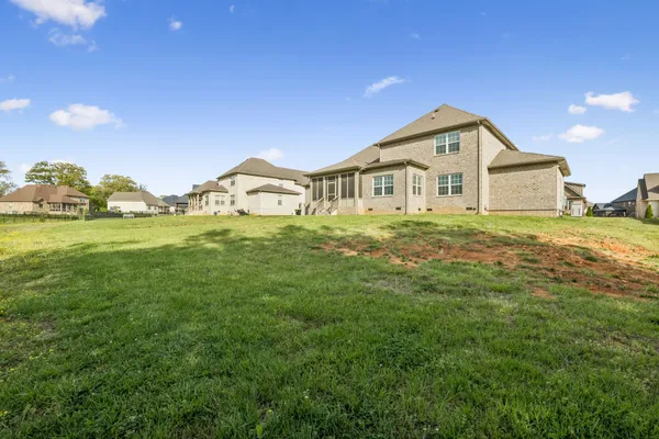 $686,900 | 333 Clarabelle Lane, Clarksville, TN 37043
