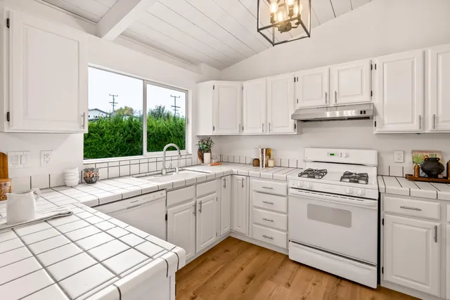 $1,598,000 | 165 Madison Avenue, San Bruno, CA 94066