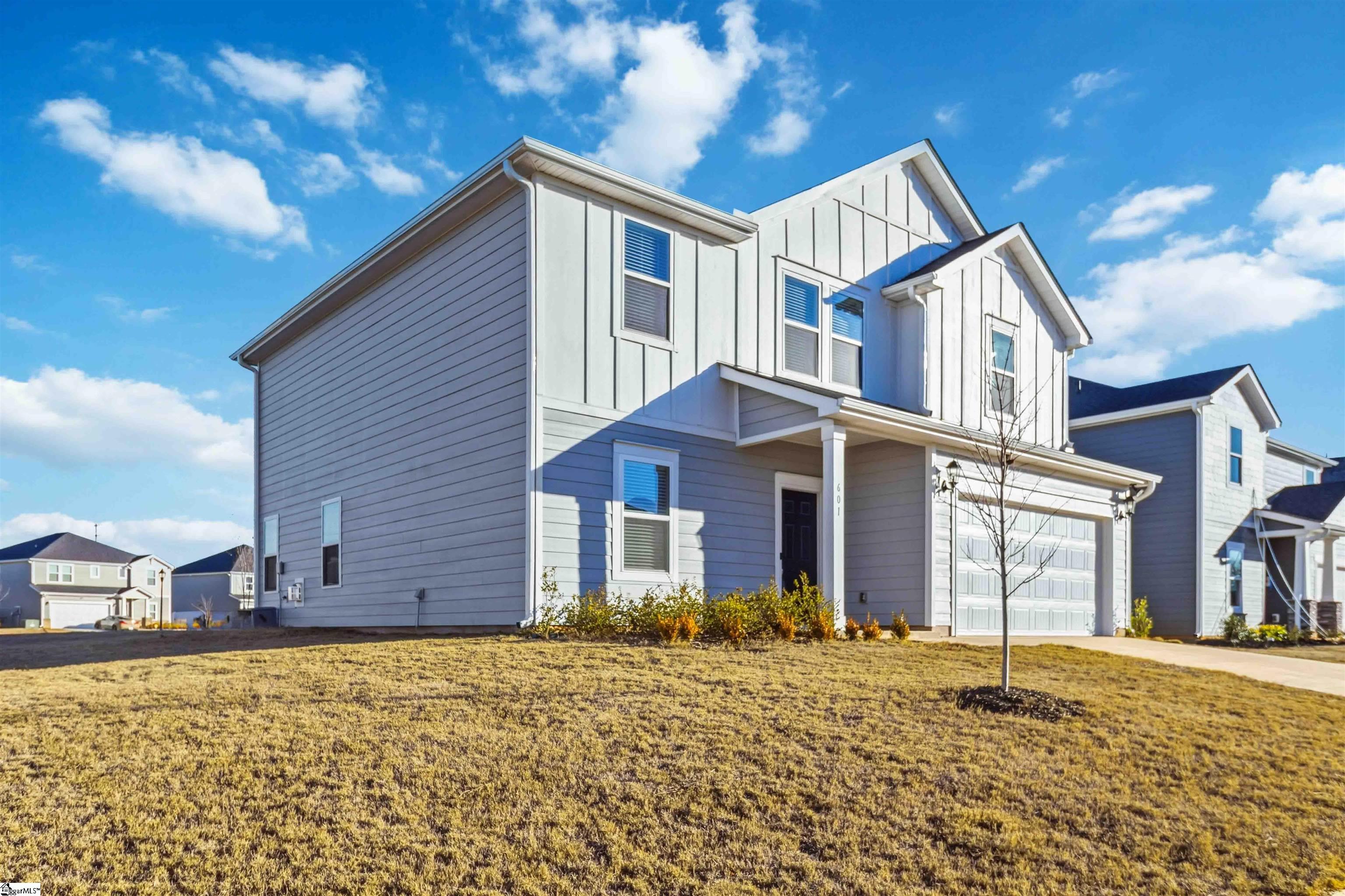 601 Hollybank Street Fountain Inn, SC 29644 - Photo 3 of 38