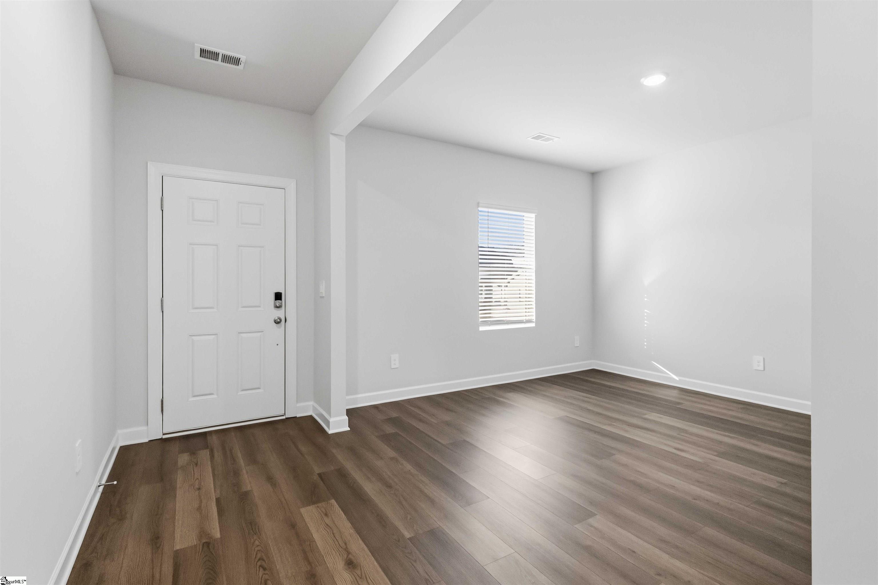 601 Hollybank Street Fountain Inn, SC 29644 - Photo 4 of 38