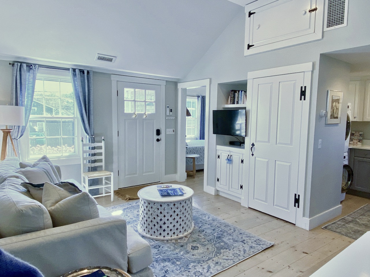 3 R Atlantic Avenue Nantucket, MA 02554 - Photo 6 of 13 Gallery Image 6