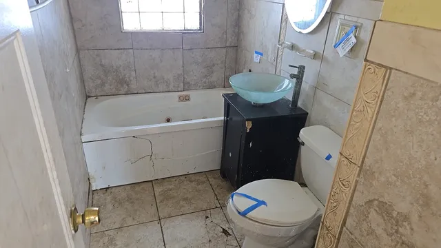 $39,900 | 14609 Lexington Avenue, Harvey, IL 60426