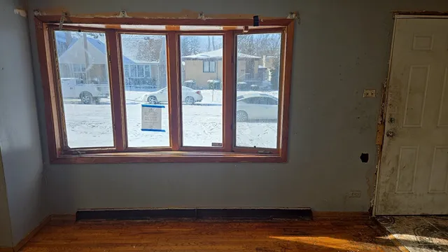 $39,900 | 14609 Lexington Avenue, Harvey, IL 60426