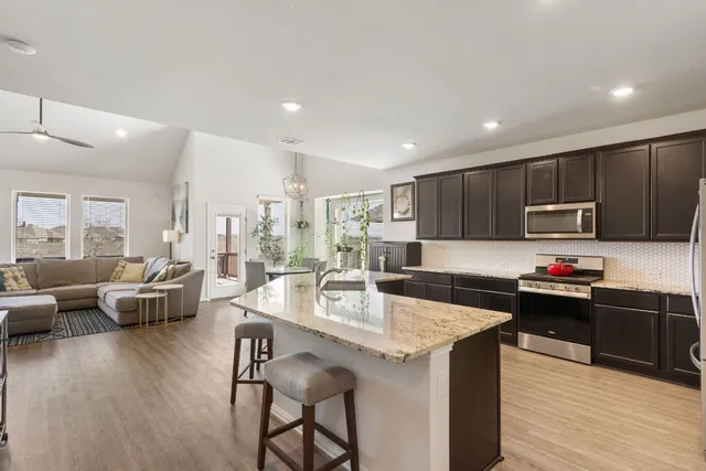 $449,000 | 277 Biscayne Bay Bend, Kyle, TX 78640