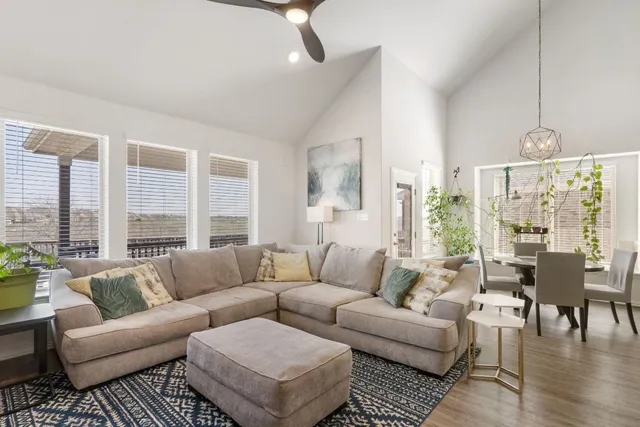 $449,000 | 277 Biscayne Bay Bend, Kyle, TX 78640