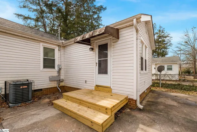 $195,000 | 790 John B White Sr Boulevard, Spartanburg, SC 29301