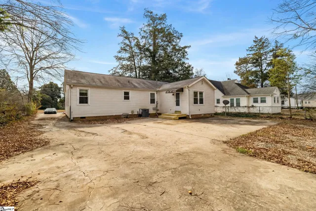 $195,000 | 790 John B White Sr Boulevard, Spartanburg, SC 29301