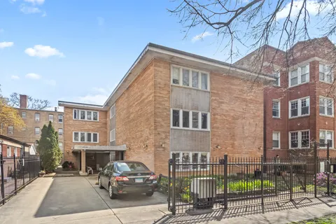 $129,900 | 125 Callan Avenue, Unit 1W, Evanston, IL 60202