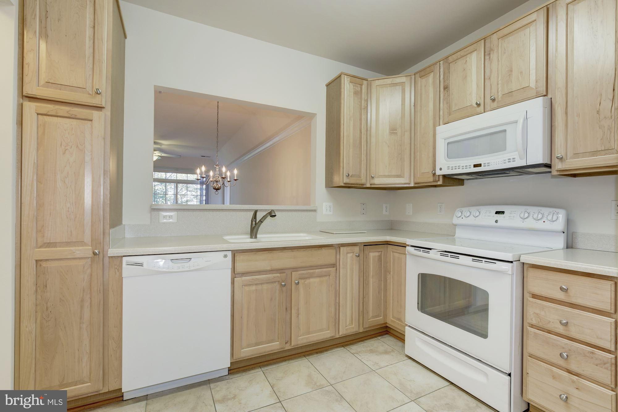 7305 Brookview Road, Unit 304 Elkridge, MD 21075 - Photo 8 of 45 New Upgraded Stove - to be installed 7/13