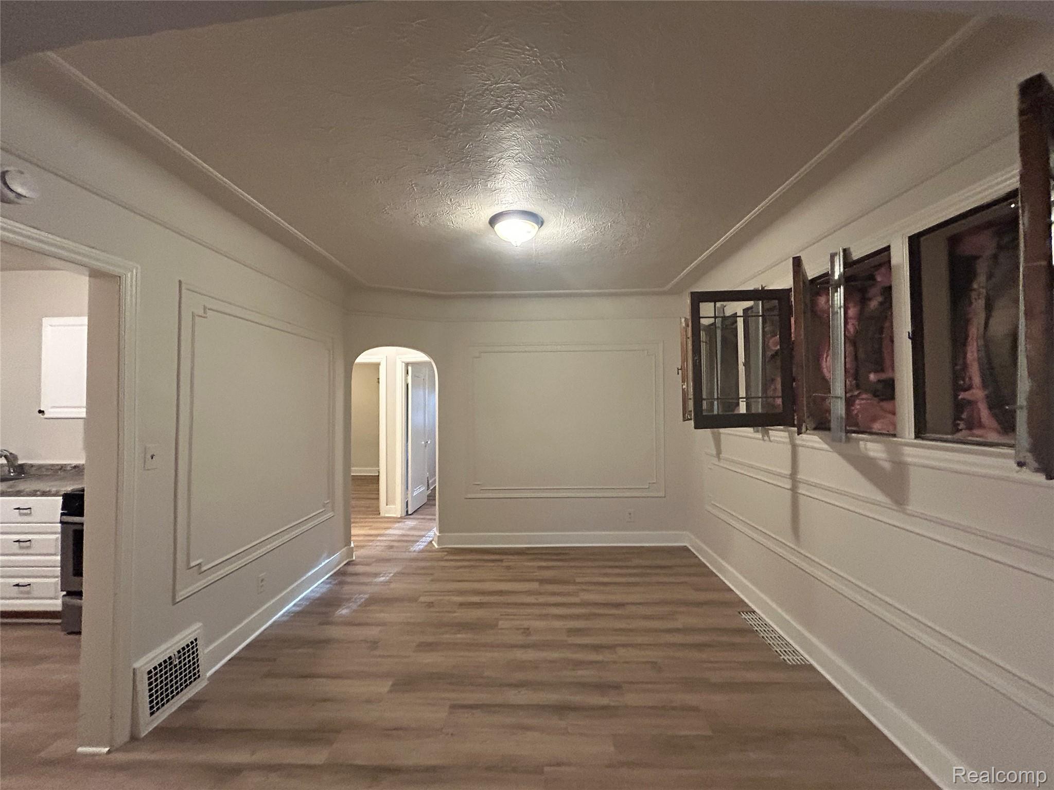 4401 Buckingham Detroit, MI 48224 - Photo 8 of 41 Dining Rm - lower