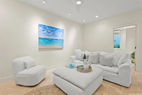$4,250,000 | 851 Aalapapa Drive, Kailua, HI 96734