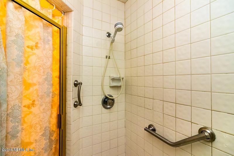1818 Rambling Ridge Lane Jacksonville, FL 32225 - Photo 28 of 45 JMaster Shower