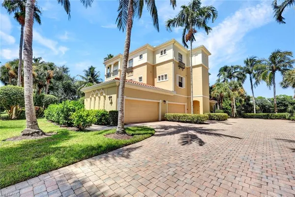 $14,000 | 2609 Estrella Drive, Unit 1902, Naples, FL 34109