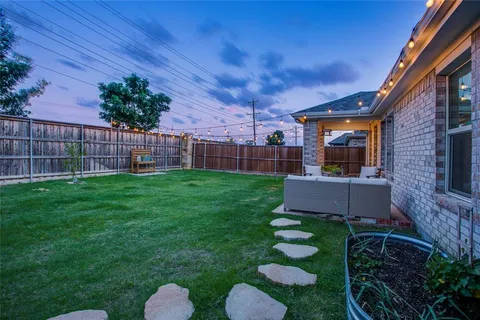 $389,900 | 3012 Prairie Trail Avenue, Aubrey, TX 76227