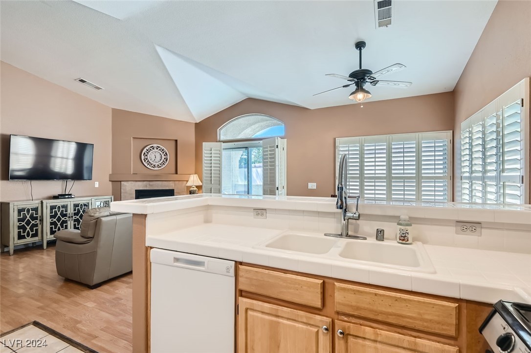 4980 Black Bear Road, Unit 102 Las Vegas, NV 89149 - Photo 7 of 17