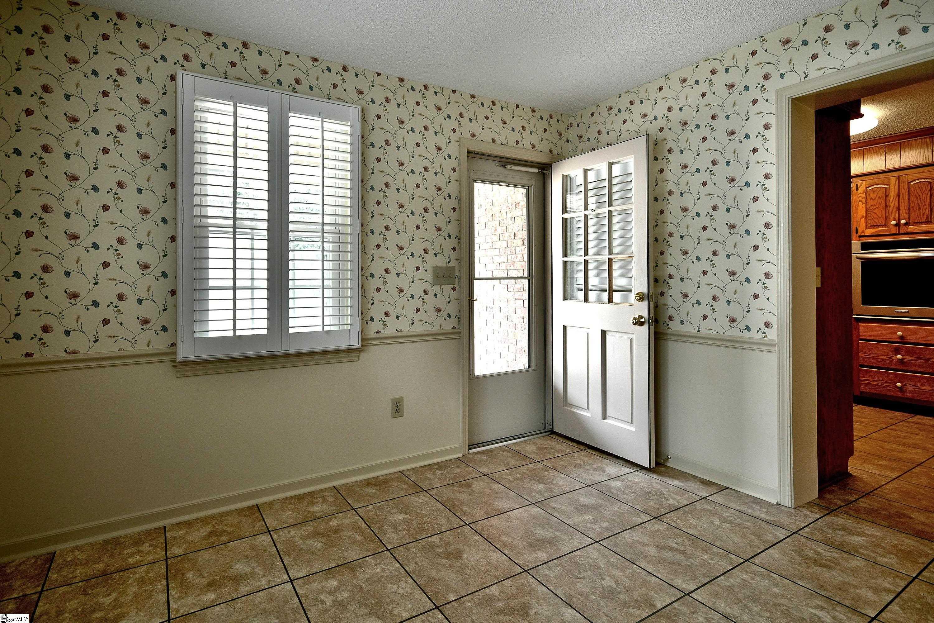 228 Eastbourne Road Greenville, SC 29611 - Photo 23 of 36 Gallery Image 23