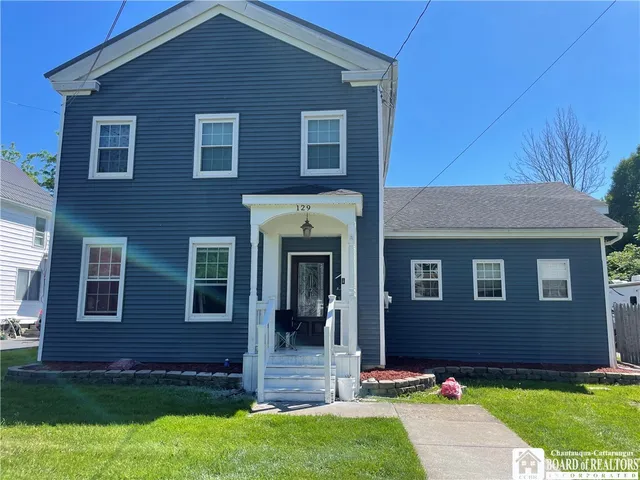 $149,900 | 129 Eagle Street, Pomfret, NY 14063