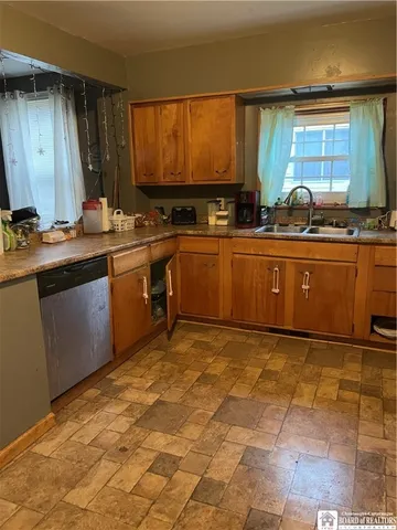$149,900 | 129 Eagle Street, Pomfret, NY 14063