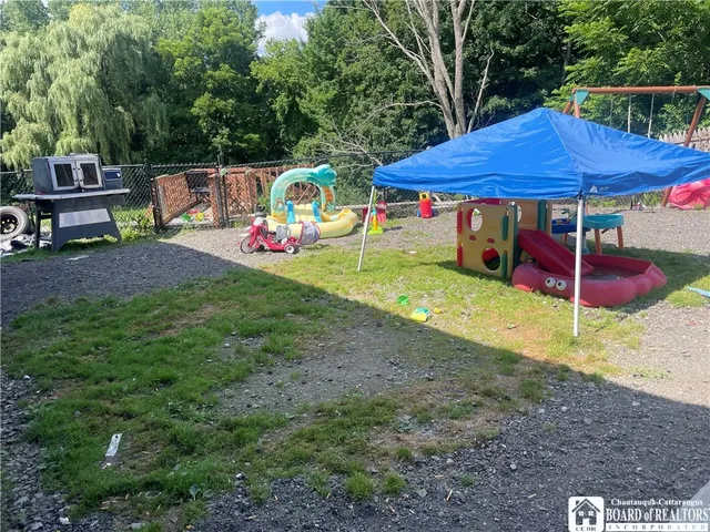 $149,900 | 129 Eagle Street, Pomfret, NY 14063