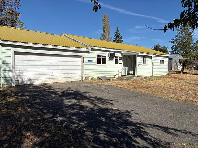 210 North E Foster Street Creston, WA 99117 - Photo 1 of 15