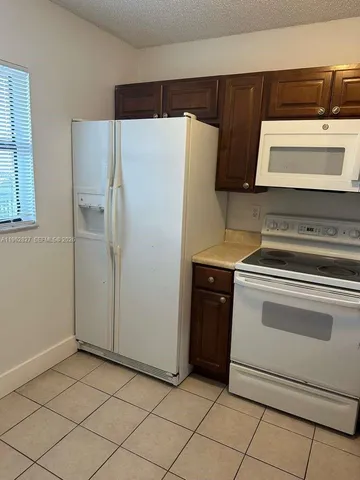 $2,200 | Pembroke Pines, Pembroke Pines, FL 33024