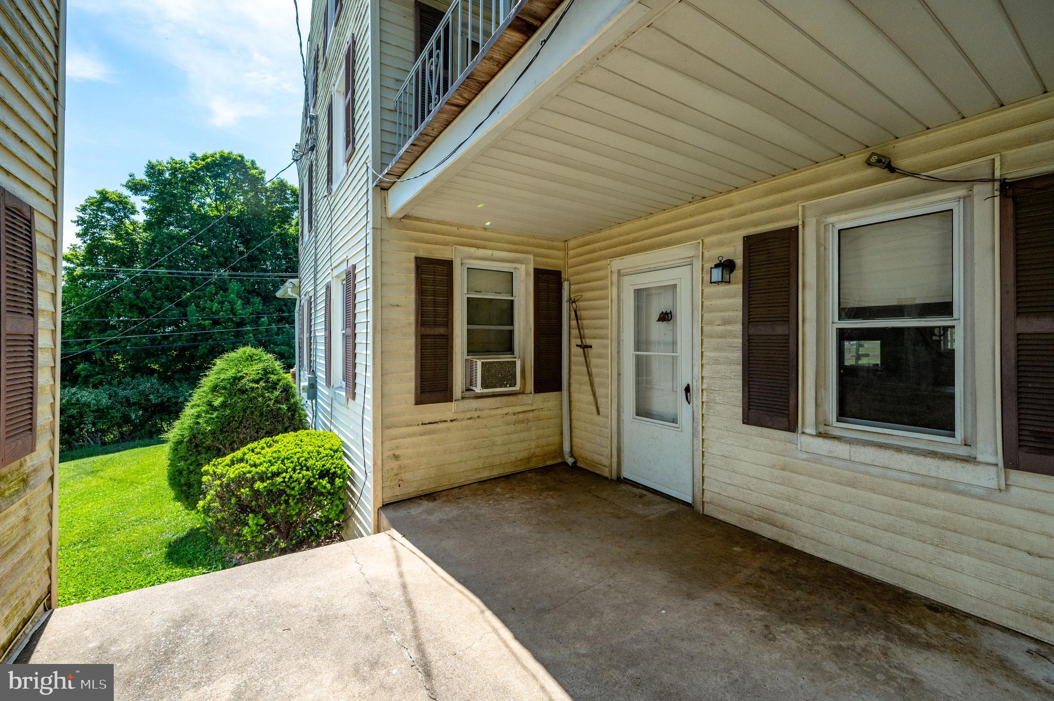 3577 State Hill Road Reading, PA 19608 - Photo 7 of 51 Main House Rear Porch