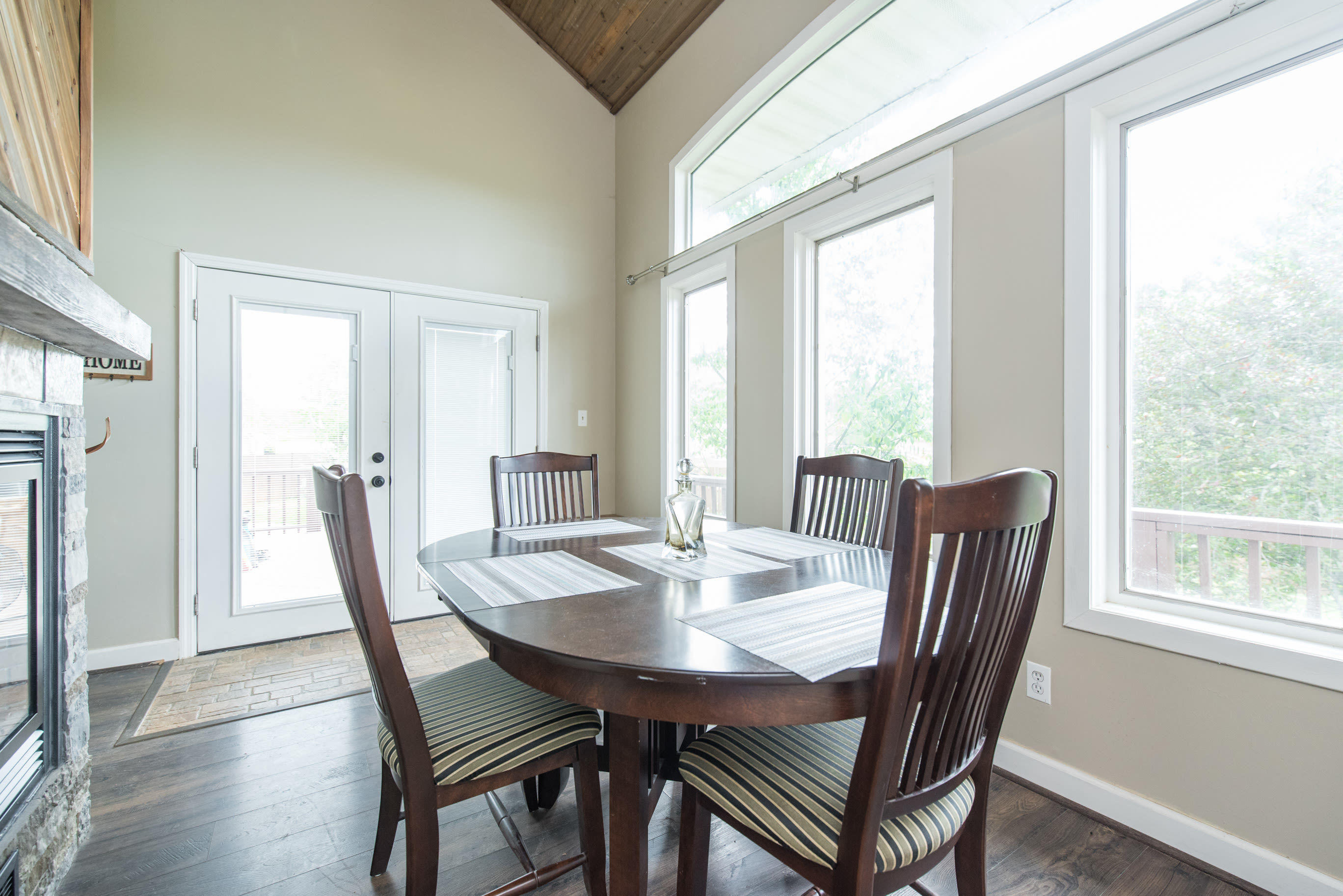 4247 Scaffold Cane Road Mount Vernon, KY 40456 - Photo 16 of 39 Dining Room
