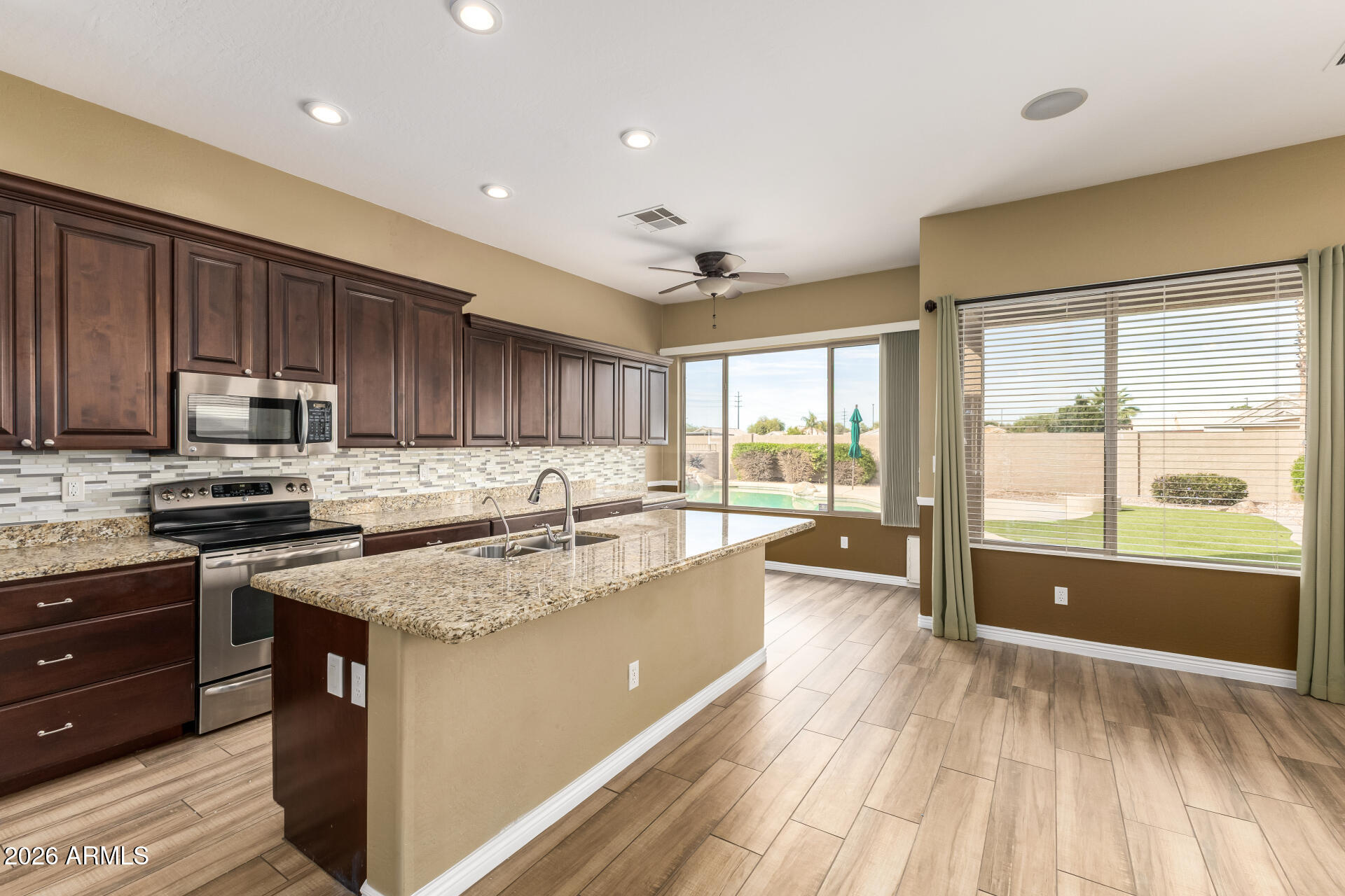 1644 East Orangewood Street Gilbert, AZ 85296 - Photo 19 of 40 18 - Orangewood