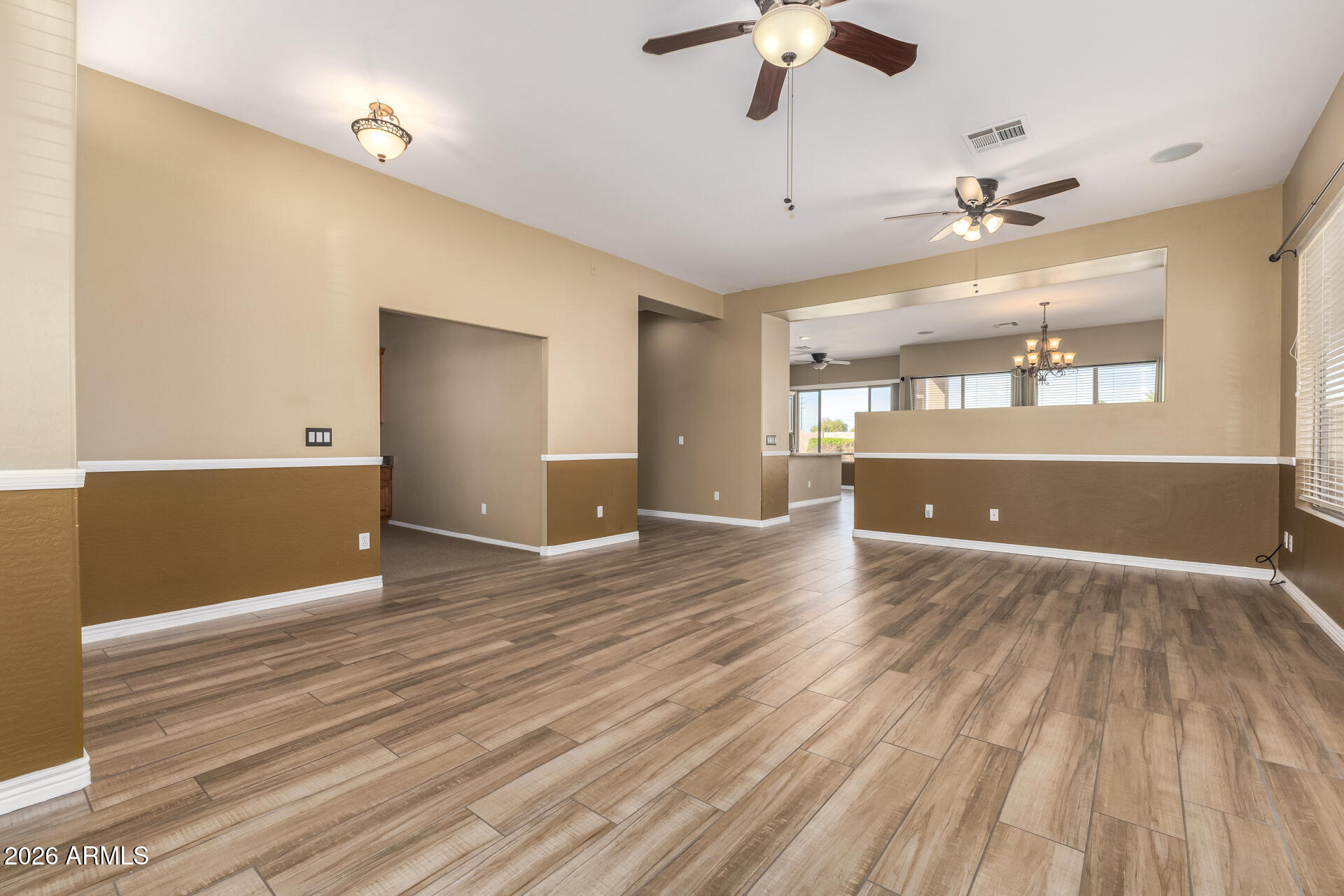1644 East Orangewood Street Gilbert, AZ 85296 - Photo 6 of 40 06 - Orangewood