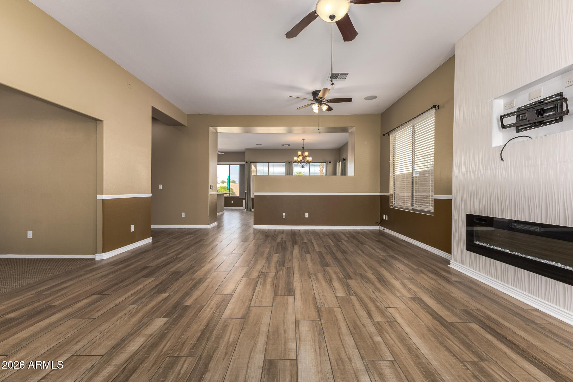 1644 East Orangewood Street Gilbert, AZ 85296 - Photo 9 of 40 08 - Orangewood