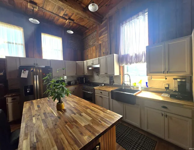 $368,000 | 7920 Weilbrenner Road, Mount Vernon, IN 47620