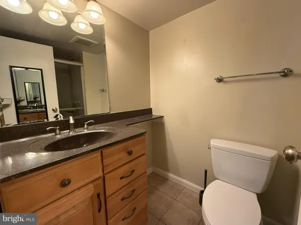 $2,300 | 9733 Kings Crown Court, Unit 102, Fairfax, VA 22031