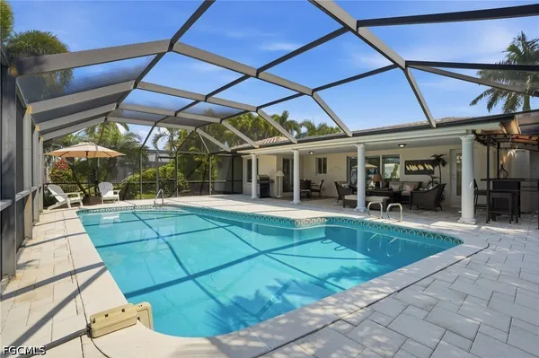 $1,249,999 | 20 Bayview Boulevard, Fort Myers Beach, FL 33931
