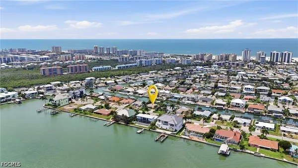 $1,249,999 | 20 Bayview Boulevard, Fort Myers Beach, FL 33931