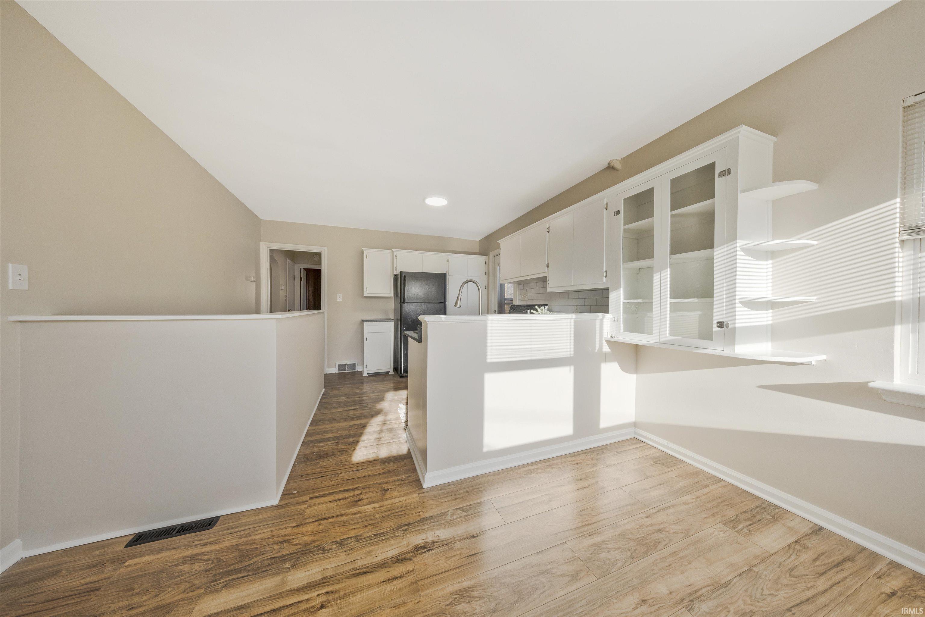 5910 Newburgh Road Evansville, IN 47715 - Photo 12 of 32