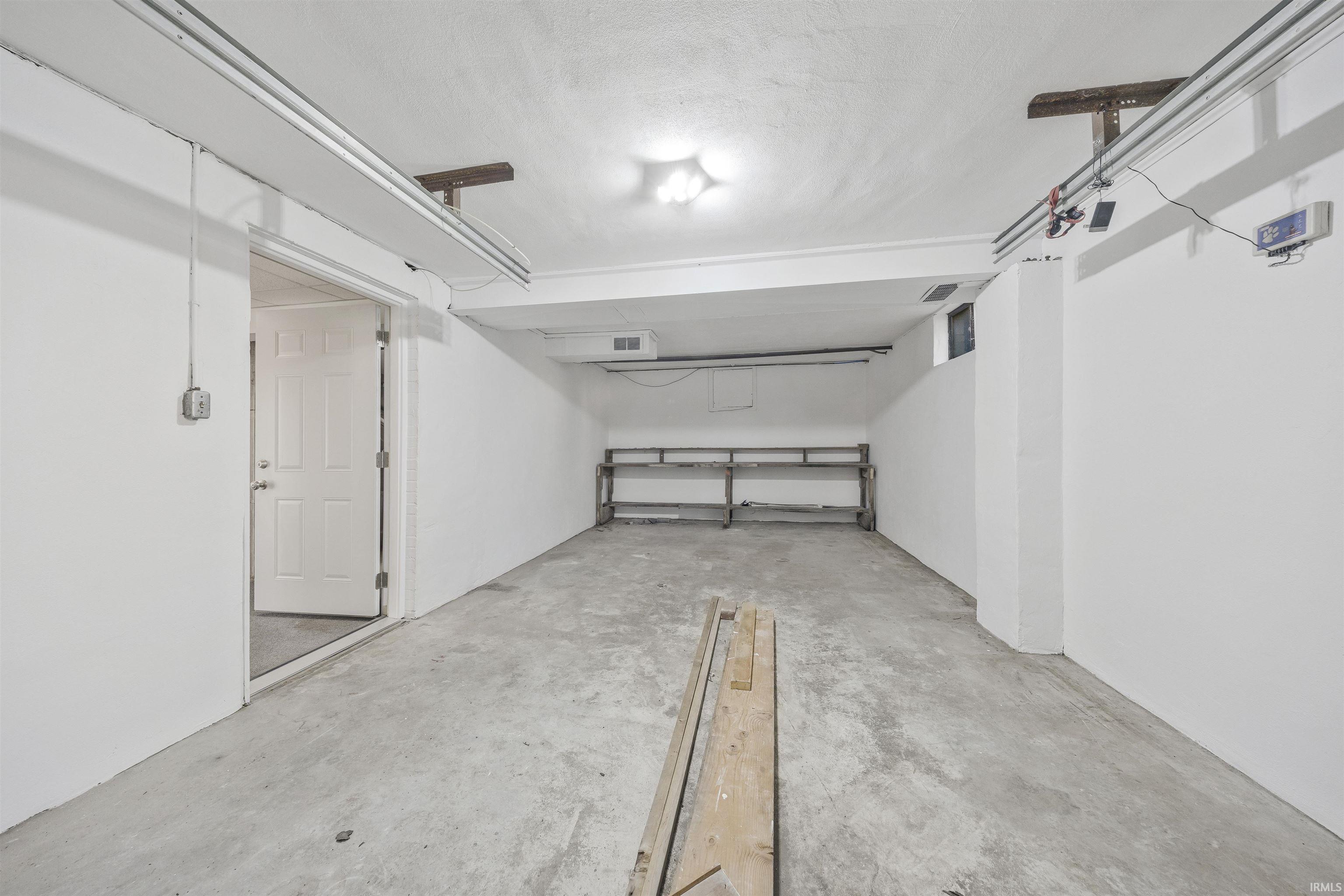 5910 Newburgh Road Evansville, IN 47715 - Photo 27 of 32