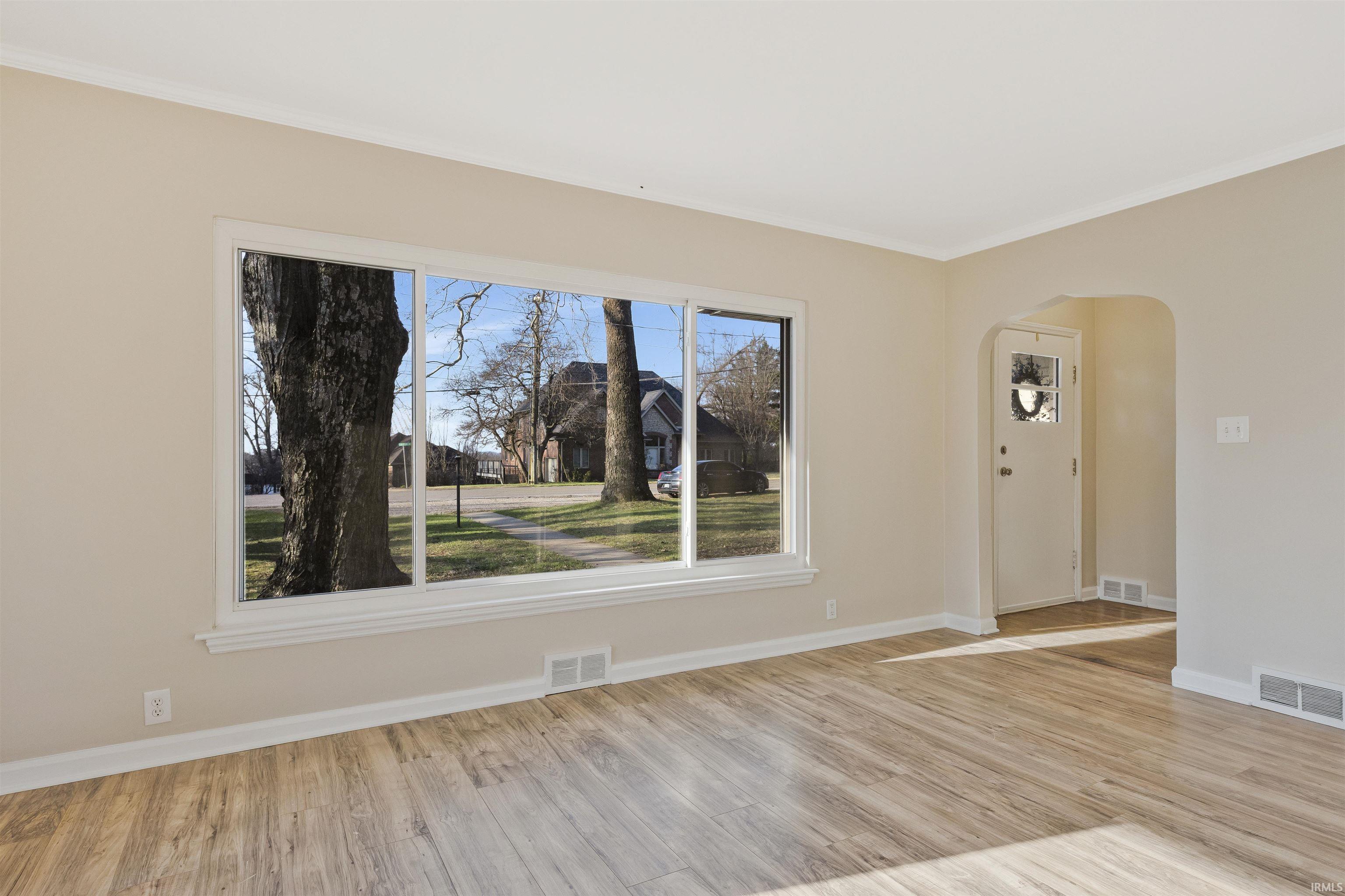 5910 Newburgh Road Evansville, IN 47715 - Photo 7 of 32